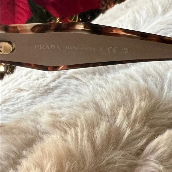 Prada Tortoiseshell and Cream Sunglasses /prescription lens - Picture 4 of 9